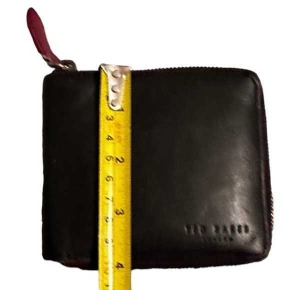 Ted Baker Black Leather, Bifold Zip Around Wallet, Striking Black & Red Interior - Picture 8 of 16